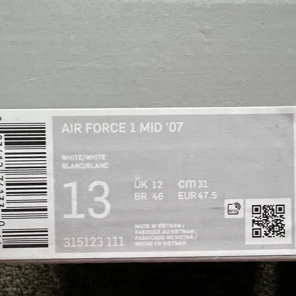 NIKE AIR FORCE 1 MID '07
WHITE MENS SIZE 13. LIKE NEW - Picture 2 of 7